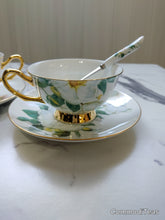 Load image into Gallery viewer, Cottage Garden Teacup Set